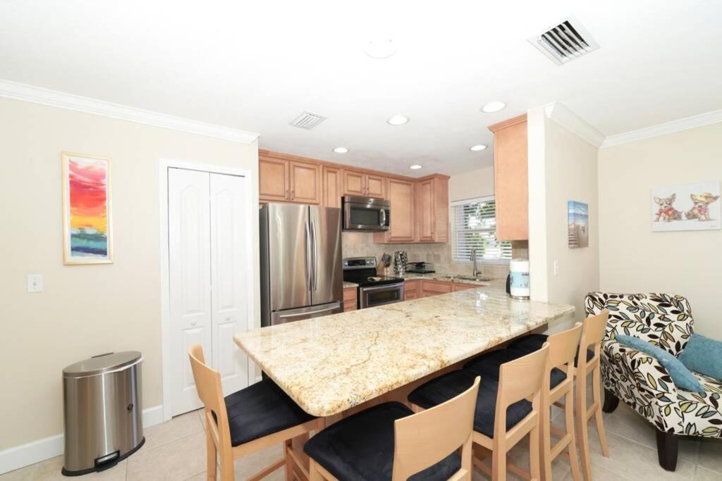 Pet-Friendly, King Bed, Close To Siesta Beach, Restaurants, Shopping Vila Sarasota Exterior foto