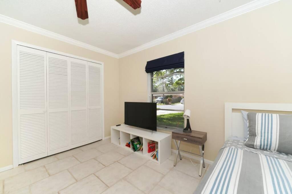 Pet-Friendly, King Bed, Close To Siesta Beach, Restaurants, Shopping Vila Sarasota Exterior foto